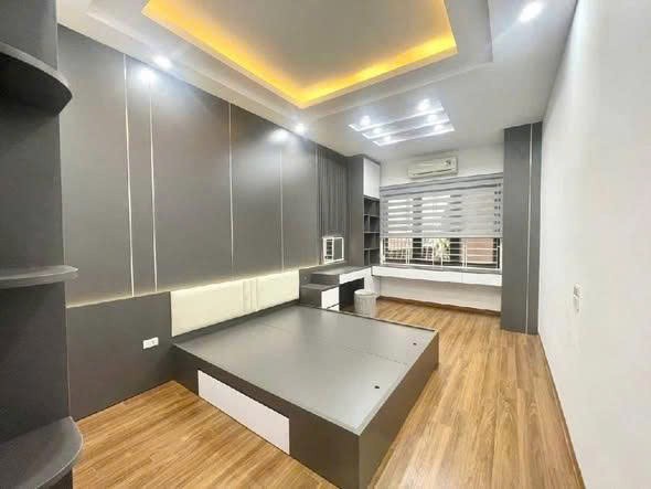 Cần bán Nhà mặt tiền đường Minh Khai, Phường Minh Khai, Diện tích 35m², Giá 8 Tỷ 2
