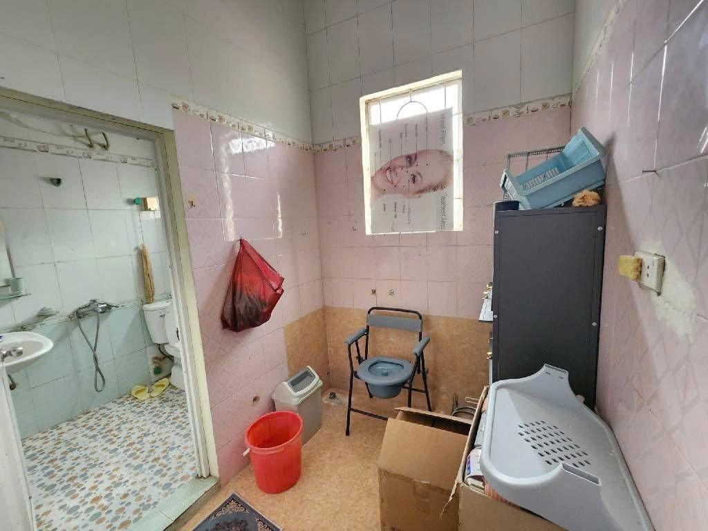 Cần bán Nhà mặt tiền đường Tân Mai, Phường Tân Mai, Diện tích 39m², Giá 4.6 Tỷ 5