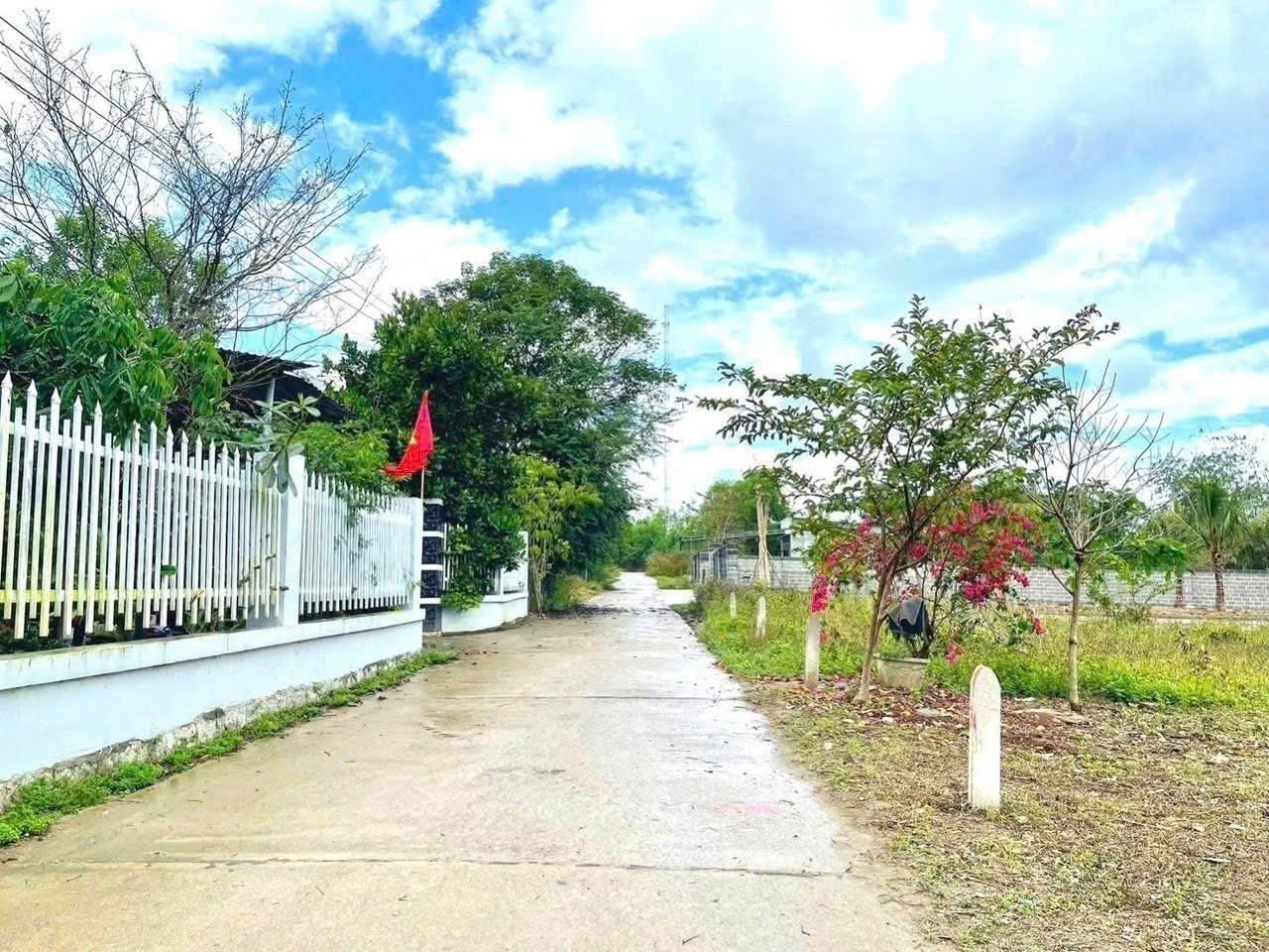 Bán đất Diên Đồng - Diên Khánh giá rẻ mặt đường bê tông 5m thông ngay nhà văn hoá thôn 2