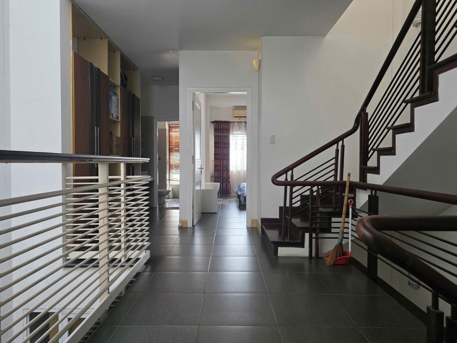MẶT TIỀN ĐƯỜNG 30m ĐẶNG THUỲ TRÂM - 5 TẦNG 112m2 (5 x 23.5) - KINH DOANH ĐỈNH 10