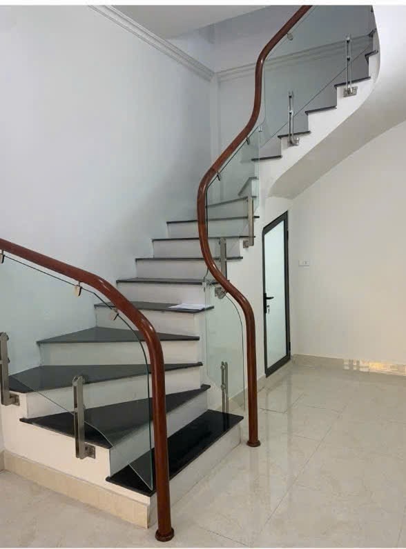 Cho thuê nhà Ô TÔ - KD Pháo Đài Láng, Đống Đa 40M x 4T giá 22 triệu 3