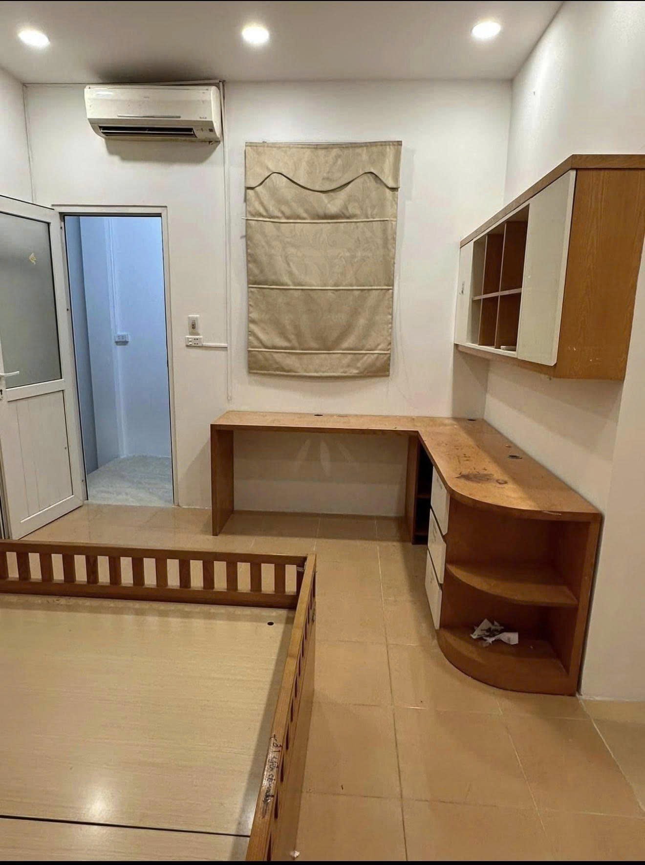 Cho thuê nhà riêng ngõ 255 đường Cầu Giấy 50m x 3T(4 ngủ) giá 13 triệu 3