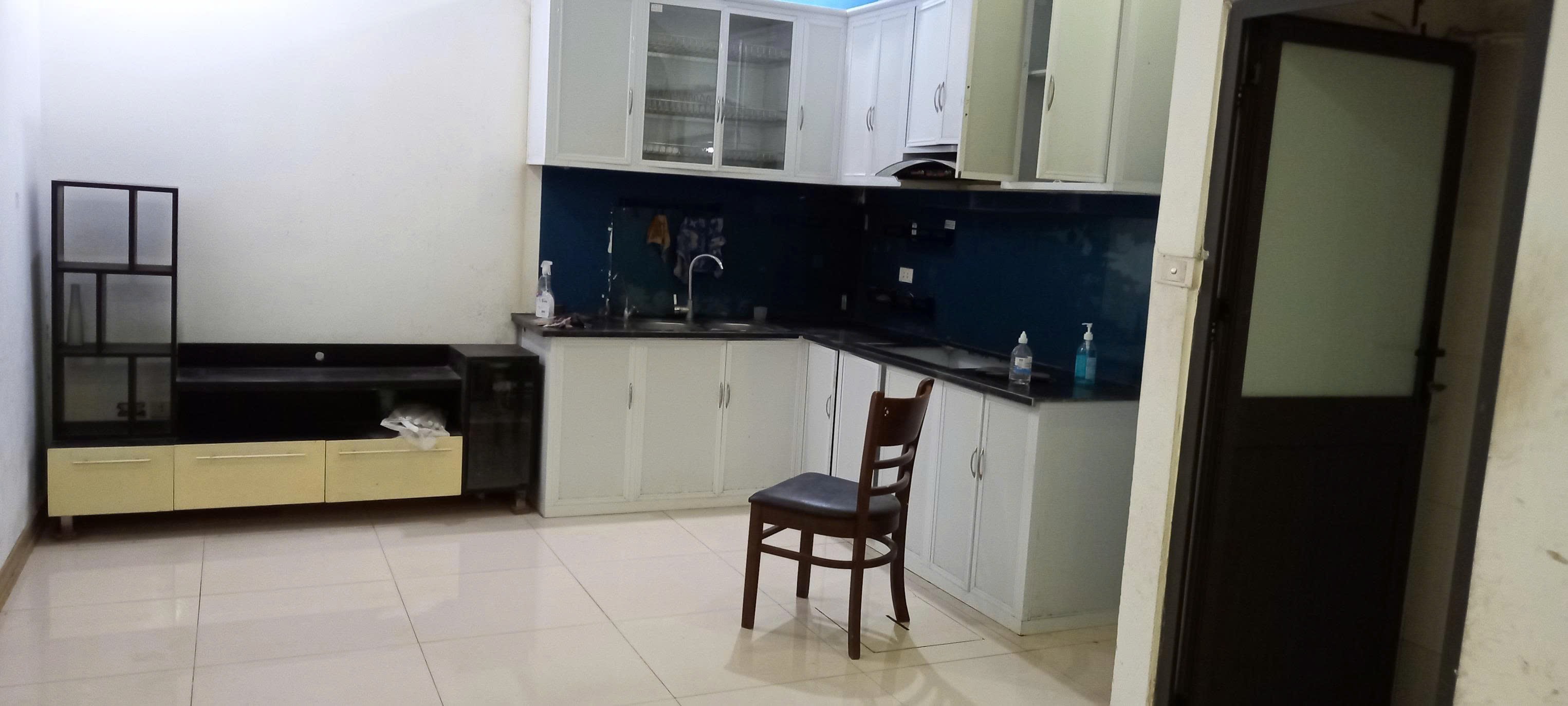 Cho thuê nhà riêng ngõ 62 Khương Đình, Thanh Xuân 40M X 4T (4ngủ) FULL ĐỒ giá 11.5tr. 4