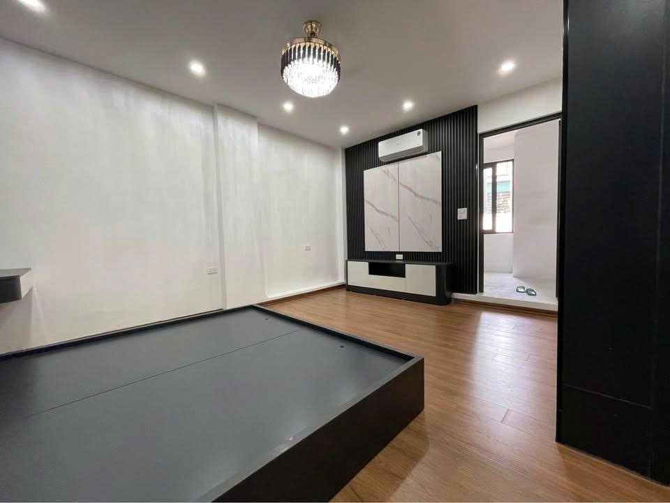 Cho thuê NHÀ ĐẸP ngõ 107 Trần Khát Chân, Hai Bà Trưng 40M x 5T (3 ngủ) FULL ĐỒ giá 15.5 triệu 5
