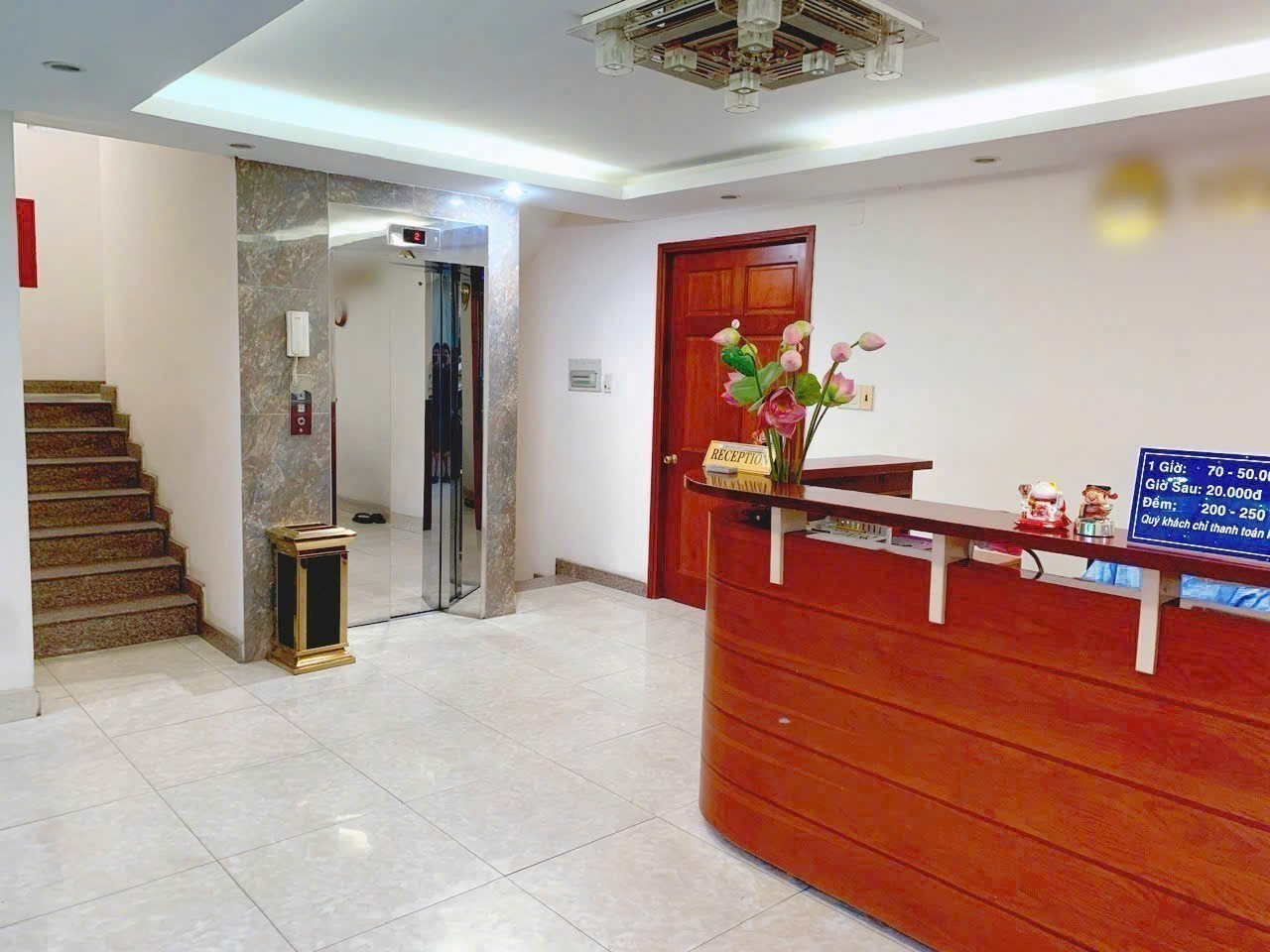 Cho thuê khách sạn 26 Phòng/Có Thang máy, mặt tiền Quận 12. 2