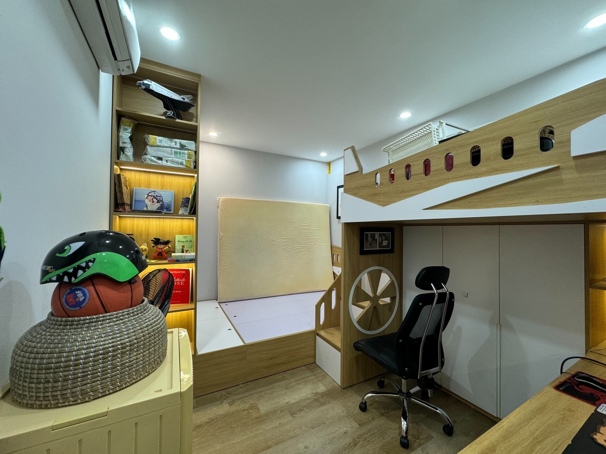 Siêu Phẩm Vip. Bán Chung Cư Nguyễn Văn Cừ, Long Biên 90m2, giá 6,95 tỷ 3