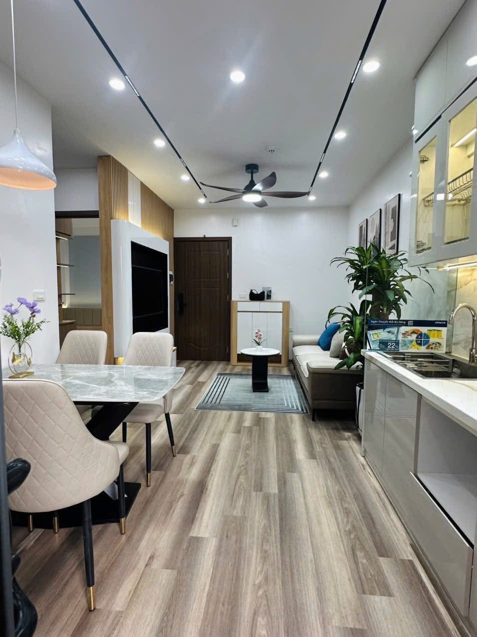 BÁN CHUNG CƯ AN QUÝ HƯNG, LONG BIÊN 65m2 giá 4,75 tỷ (Thương Lượng) 4