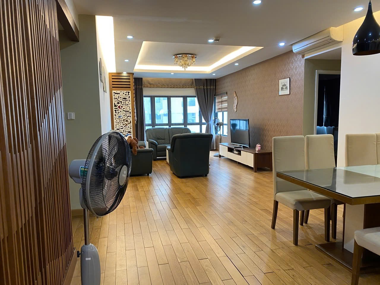 Bán căn 3PN tại Mulberry Lane, ban công Đông Nam, giá 8ty2