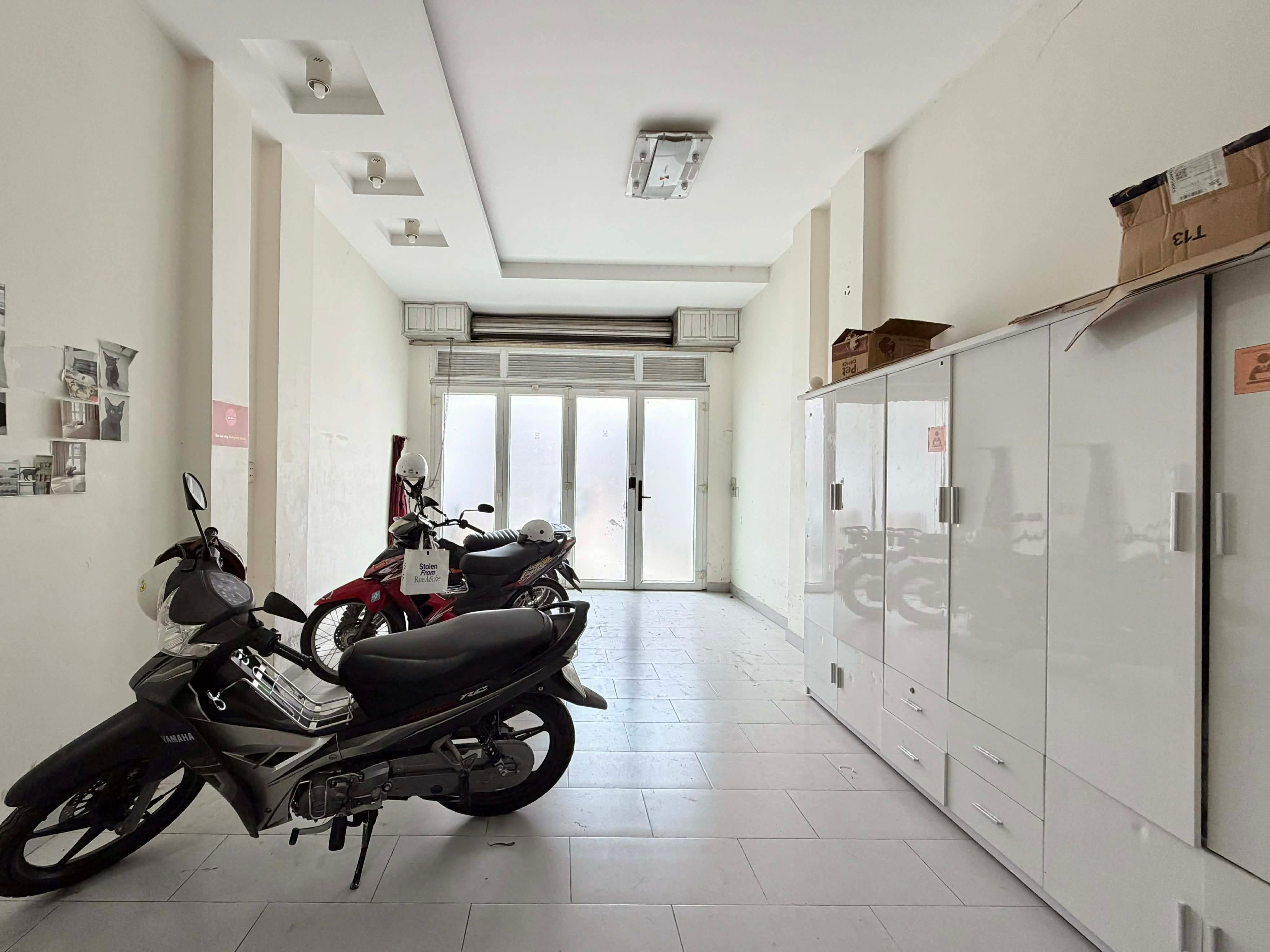 NHÀ 4 TẦNG BÙI ĐÌNH TUÝ - 68m2 (4×17) - HẺM 8m OTO TRÁNH - DÒNG TIỀN 23TR/THÁNG 2