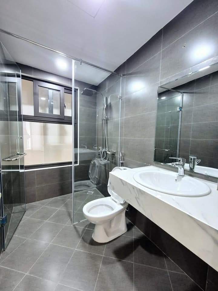 Cho thuê nhà, Duy Tân, Thành Thái, Trần Thái Tông; 112m2* 5T -35 tr 3