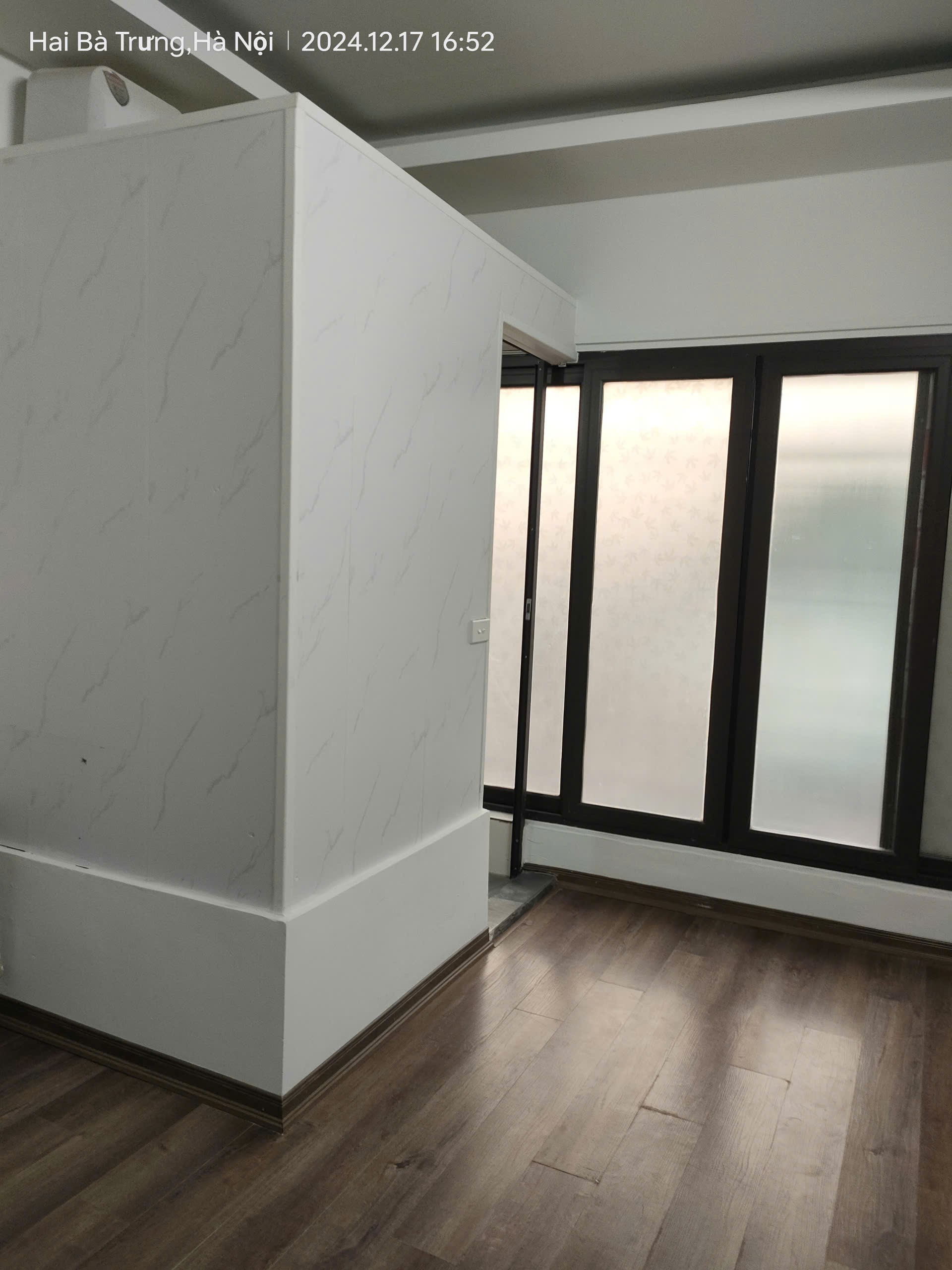 Bán gấp giá rẻ Tân Mai 10m/15m, 5 tầng, mặt tiền 2.6m, 2.35 tỷ Hoàng Mai