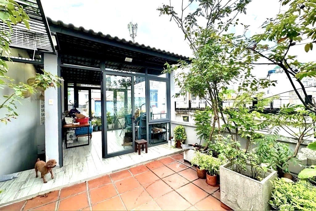 BÁN NHÀ 3 TẦNG- NGANG 4.9M- DT 72M2- Đ.BẾN VÂN ĐỒN- GIẢM CHÀO HƠN 1 TỎI-  LƯU THÔNG Q8-Q1- GẦN 3