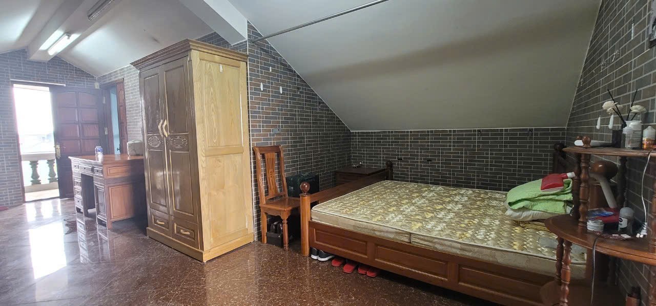 CHO THUÊ TẦNG 4 RỘNG RÃI – BẮC CẦU, LONG BIÊN – 7 TRIỆU/THÁNG 4