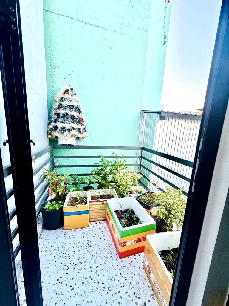 NHÀ ĐẸP VÀO Ở NGAY CHỈ 5.2T- Đ.TÔN ĐẢN NGANG 4.2M- LƯU THÔNG RA Đ.SỐ - KHÁNH HỘI- HOÀNG DIỆU- 4