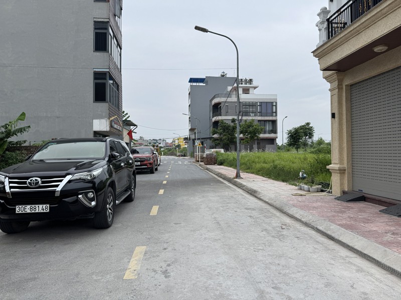 Bán Đất Cự Khối: 71,5m2 – Gần Công Viên Hồ Điều Hòa – Hạ Tầng Đồng Bộ 13m, Sau Có Đường 4m