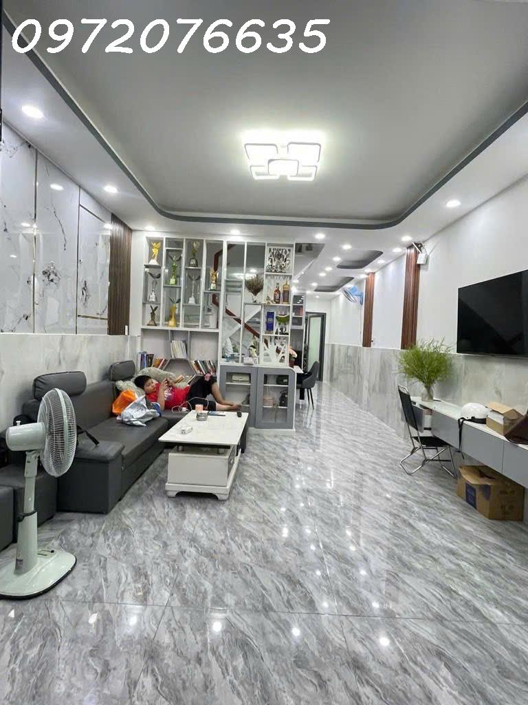 NHỈNH 4.x TỶ- HUỲNH TẤN PHÁT- NHÀ MỚI- DT 4 x 19- 4 PN, SHR- HOÀN CÔNG- GẦN PHÚ MỸ HƯNG. 3