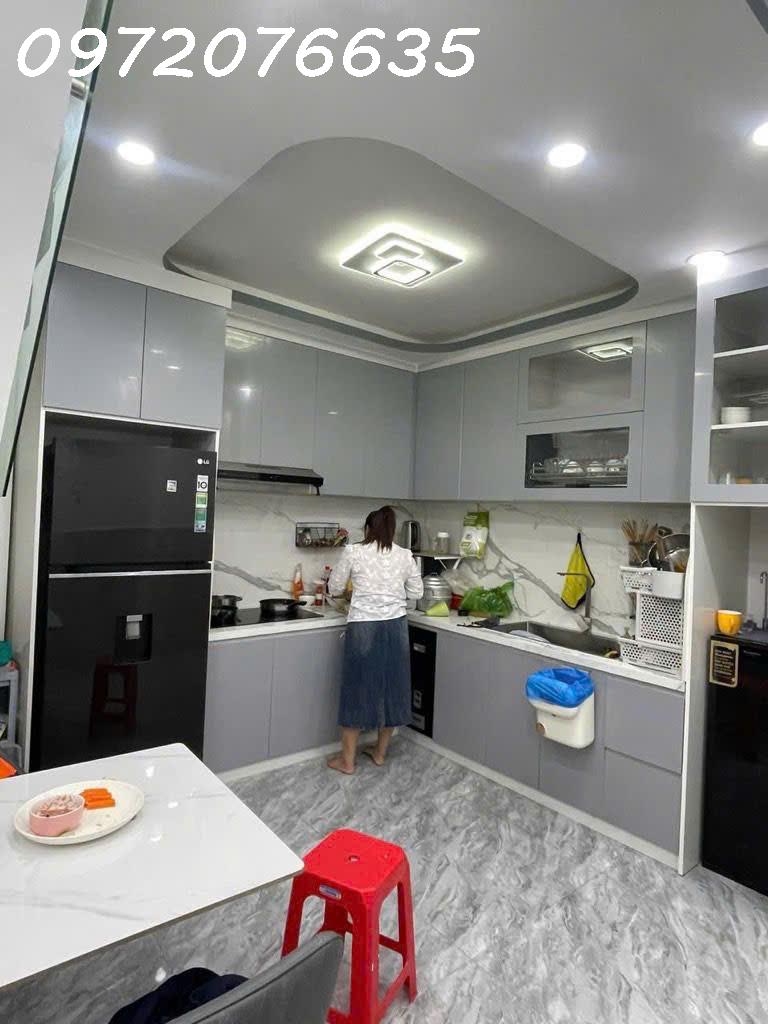 NHỈNH 4.x TỶ- HUỲNH TẤN PHÁT- NHÀ MỚI- DT 4 x 19- 4 PN, SHR- HOÀN CÔNG- GẦN PHÚ MỸ HƯNG. 4