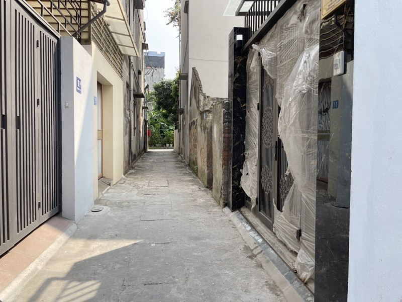 Anh Linh bán 50,8m2 đất ngõ thông Phố Trạm, lấy tiền cho vợ đi nghiên cứu sinh, gần Aeon, đầu tư 3