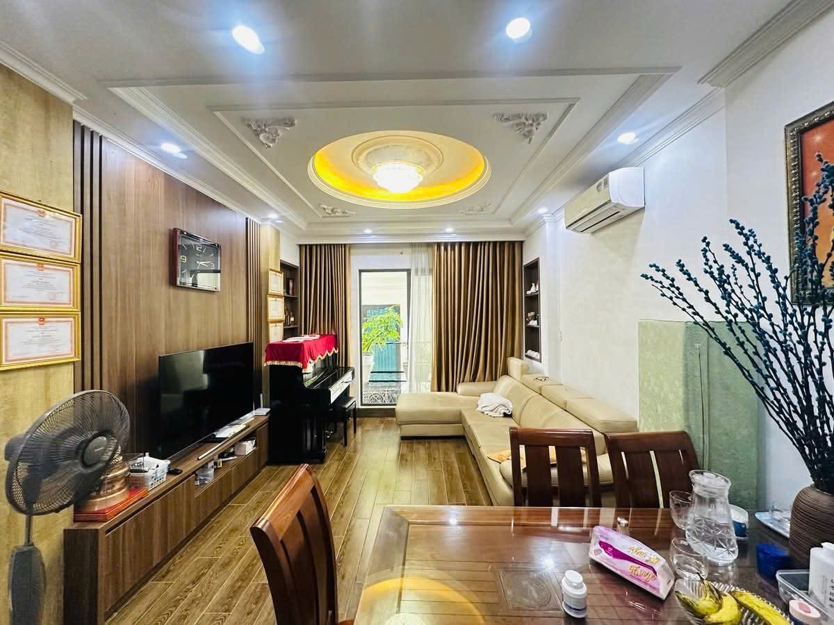 Hiếm. Bán nhà vị trí đắc địa đường Cổ Linh - Long Biên - HN 4