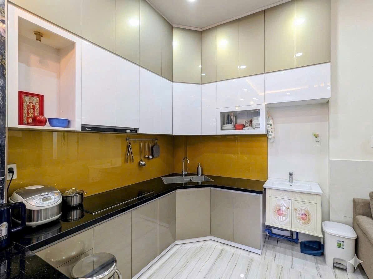 Bán Nhà Mới Đẹp Góc 2 Mặt Tiền Đường Huỳnh Tấn Phát, Quận 7  - 5TỶ8. 5