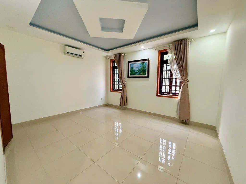 Cần bán Nhà mặt tiền Dĩ An, Bình Dương, Diện tích 92.5m², Giá Thương lượng 7