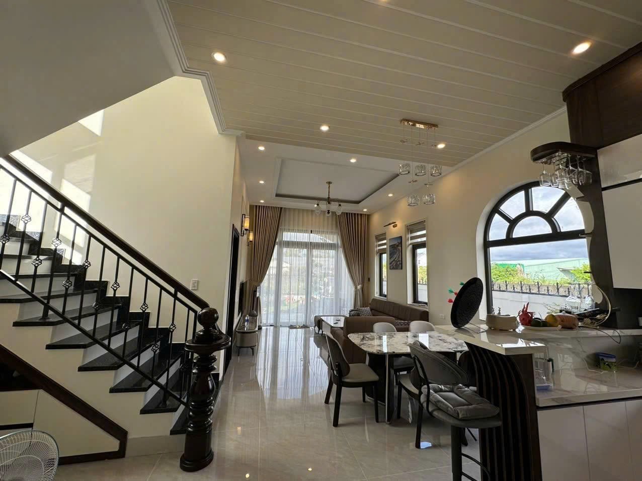 Bán Villa sân vườn 4 phòng Ngô Tất Tố, Phường 8 Đà Lạt 5