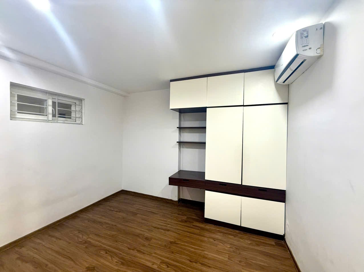 Chính chủ cần bán căn hộ 65m2, 2 Pn, view hồ siêu đẹp tại Thanh Hà-Hà Đông 6
