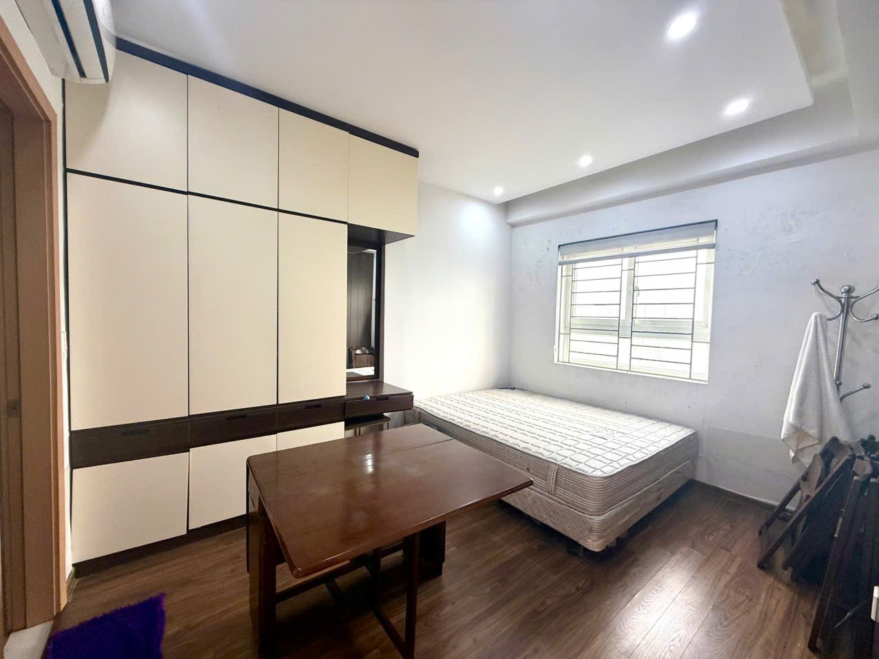 Chính chủ cần bán căn hộ 65m2, 2 Pn, view hồ siêu đẹp tại Thanh Hà-Hà Đông 7