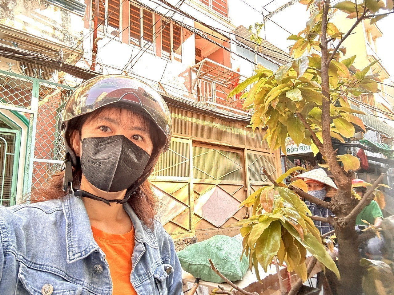 BÁN NHÀ MẶT TIỀN KINH DOANH XE HƠI ĐẬU CỬA - Đ. ĐOÀN VĂN BƠ- GIAO THƯƠNG XÓM CHIẾU- NGUYỄN THẦN