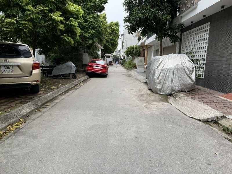 Cần bán 50,78m2 lô góc 3 mặt thoáng ngõ 94/89 Thượng Thanh. Cạnh trường cấp 1 2 3 & Chợ 4