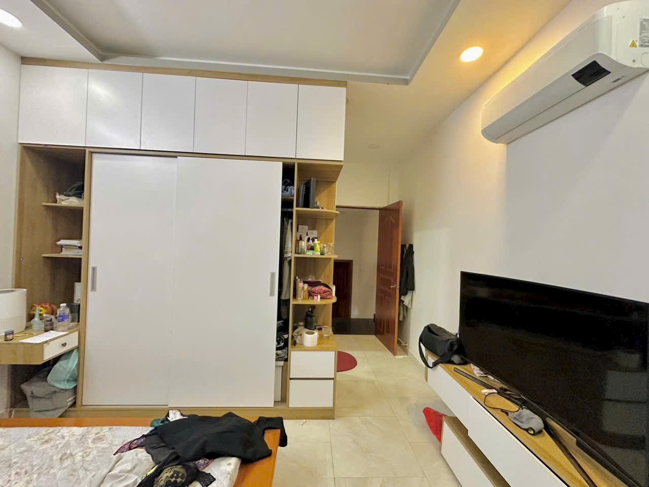 Bán nhà hẻm Tân Hương , p Tân Quý, Tân Phú dt 60m2 3 lầu, 4pn, 5wc giá 8,7 tỷ 2