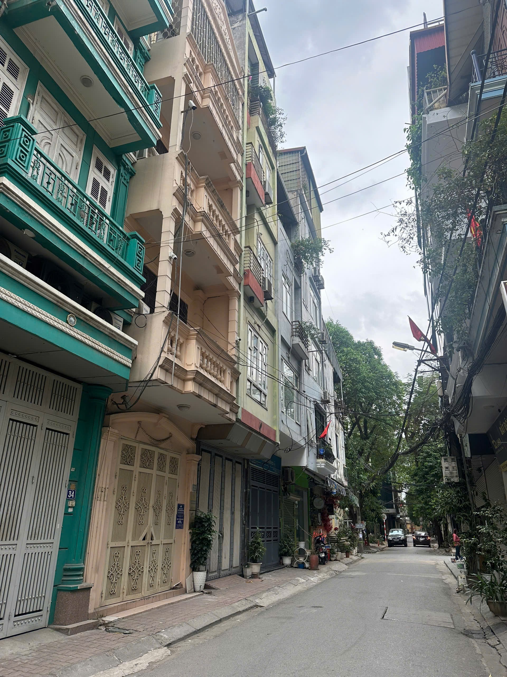 BÁN NHÀ NGUỴ NHƯ KON TUM, DT40M2 5T PHÂN LÔ VỈA HÈ, OTO TRÁNH, KINH DOANH, VP, NHỈNH 20 TỶ 2
