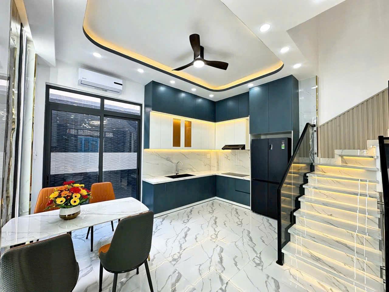 Nhà ngay khu cán bộ ở, dân trí cao, 4 tầng, hẻm xe hơi, hơn 8 tỷ xíu 2