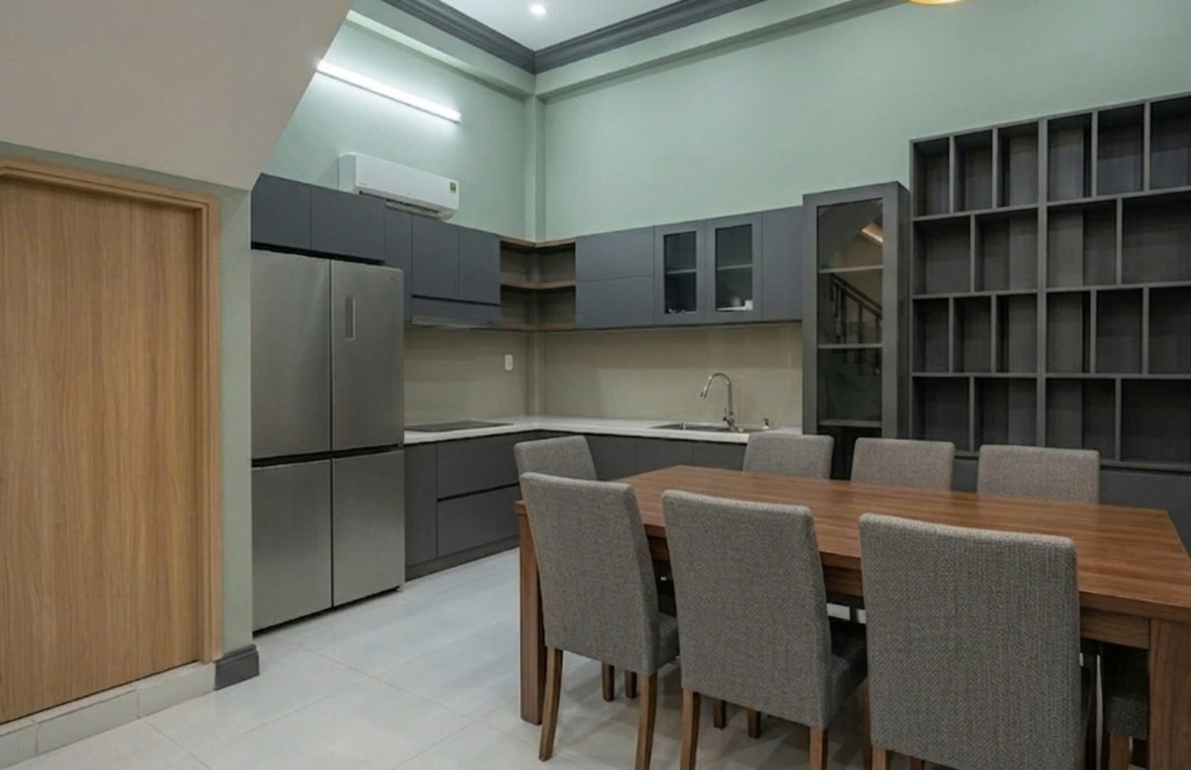 GIÁ 9.X TỶ- SIÊU PHẨM LÊ THỊ CHỢ- QUẬN 7- NHÀ 4T- DT 5 X 13- ĐƯỜNG XE TẢI. 3