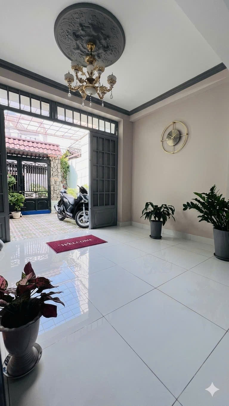 CHỈ 6. x TỶ-NỞ HÂU- NGANG 5M HIẾM- NHÀ MỚI ĐƯỜNG XE TẢI- SÁT PHÚ MỸ HƯNG- QUẬN 4 5