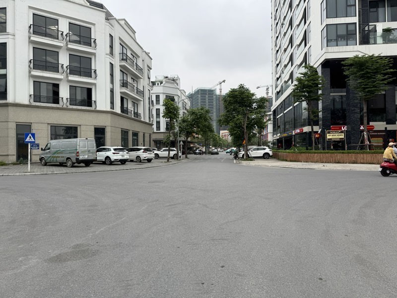 Bán nhà Liền kề Diamond Point C14 Phúc Đồng, 109,6m2, Lô Góc 5 tầng - View Trường học, cạnh Vinhome 2