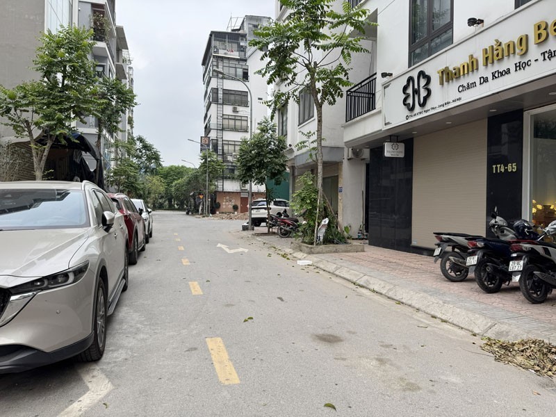 Cần bán 50m2 đất TT1 TĐC Ngọc Thụy. Đường rộng 13m, ngay gần hồ điều hòa và công viên 5