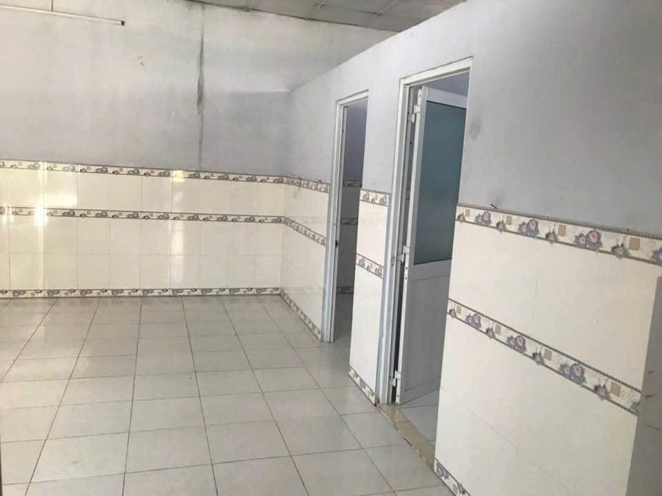 Bán nhà cấp 4 xã Nhựt Chánh dt 227m2 thổ cư 3pn,2wc giá 1,75 tỷ 2