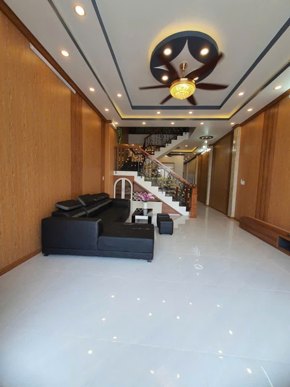 Bán nhà mới xây đường beton oto xã Đức Hòa Hạ dt 125m2 1 lầu 3pn,3wc giá 2,95 tỷ 3