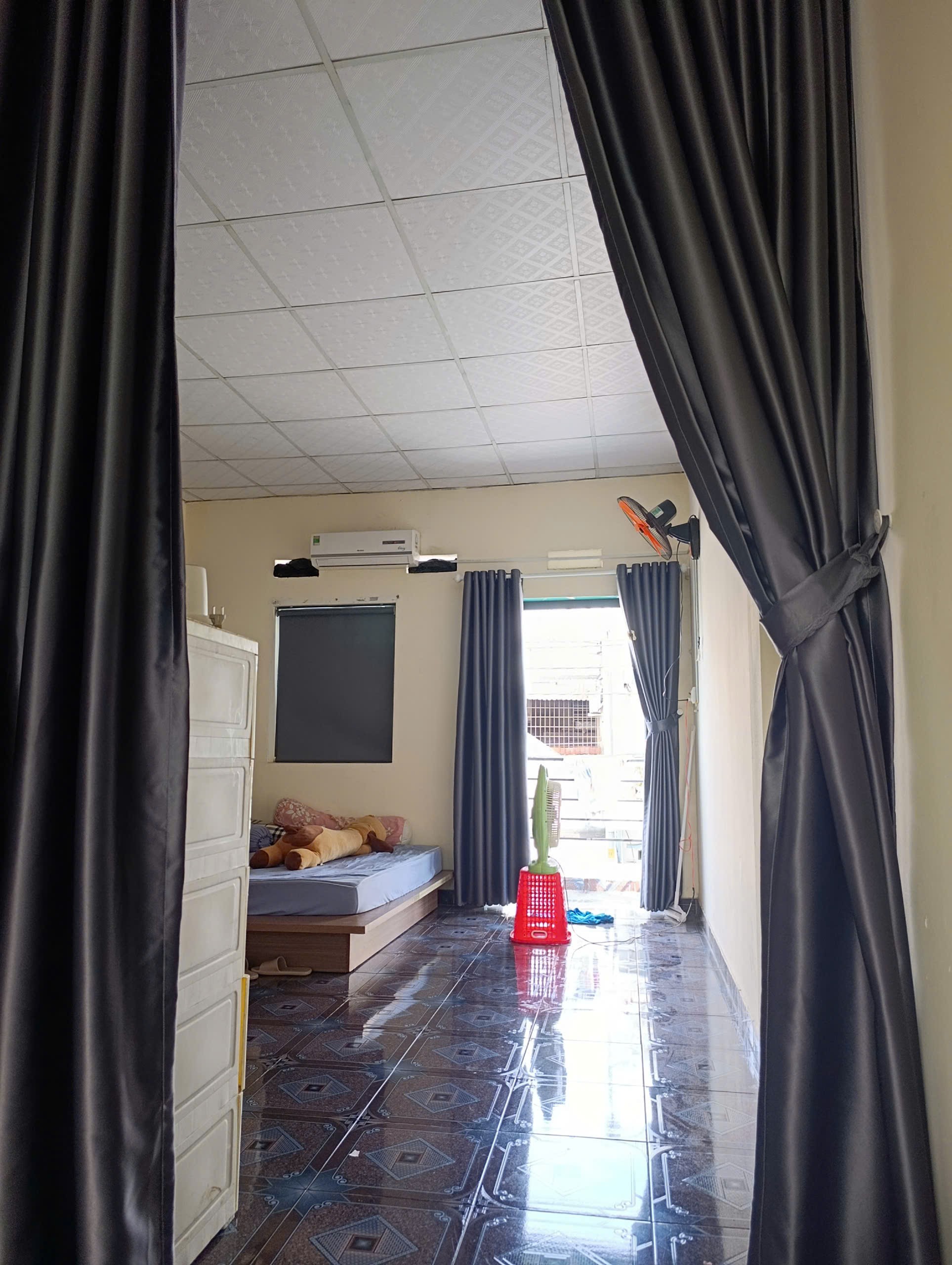 Bán nhà mặt tiền kinh doanh đường số 13, Bình Hưng Hòa dt 104m2 , 1 lầu , 2pn, 2wc giá 9,38 tỷ 2