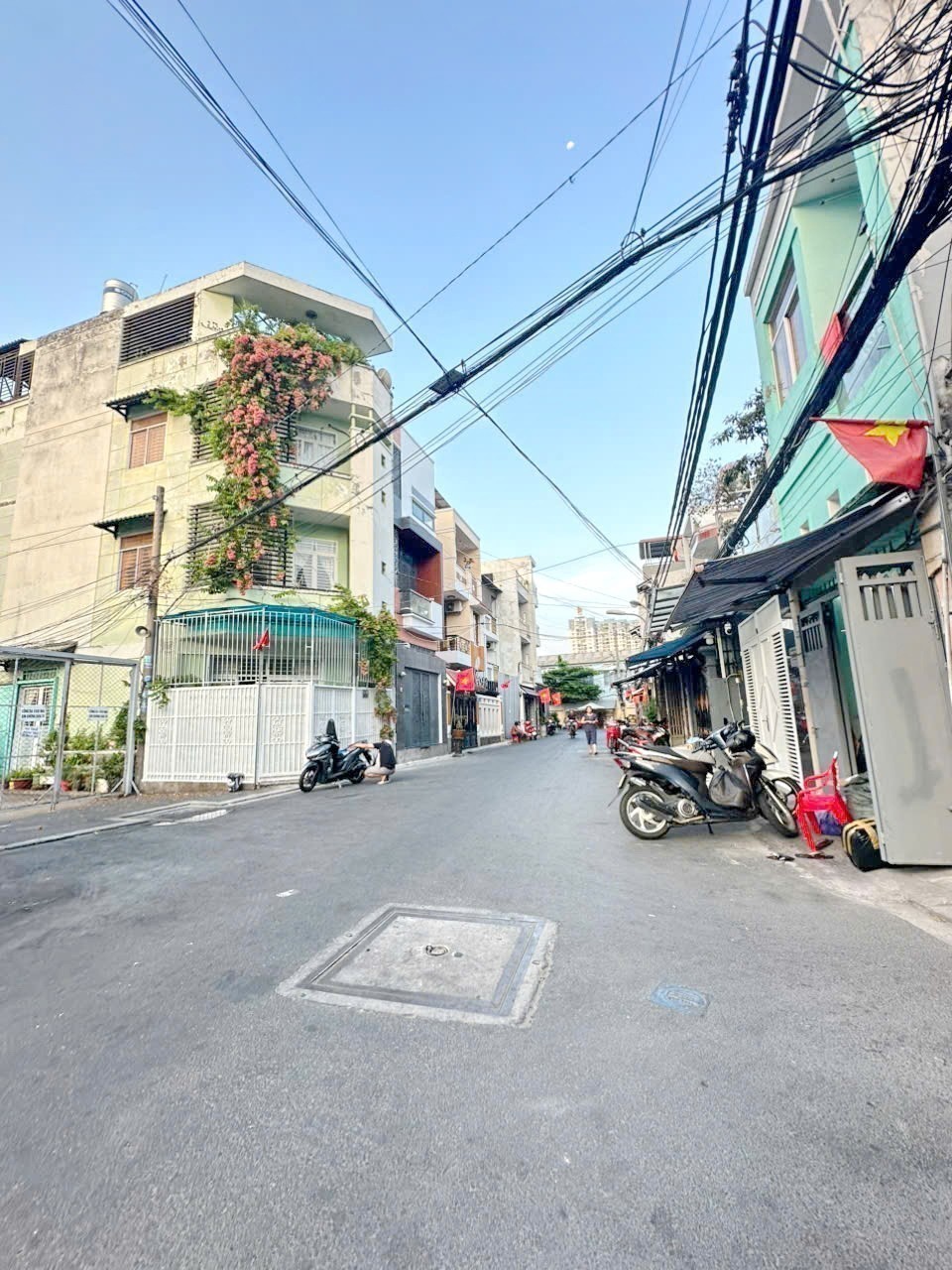 Nhà 2 tầng hẻm xe hơi 95/103 Lê Văn Lương Quận 7 8