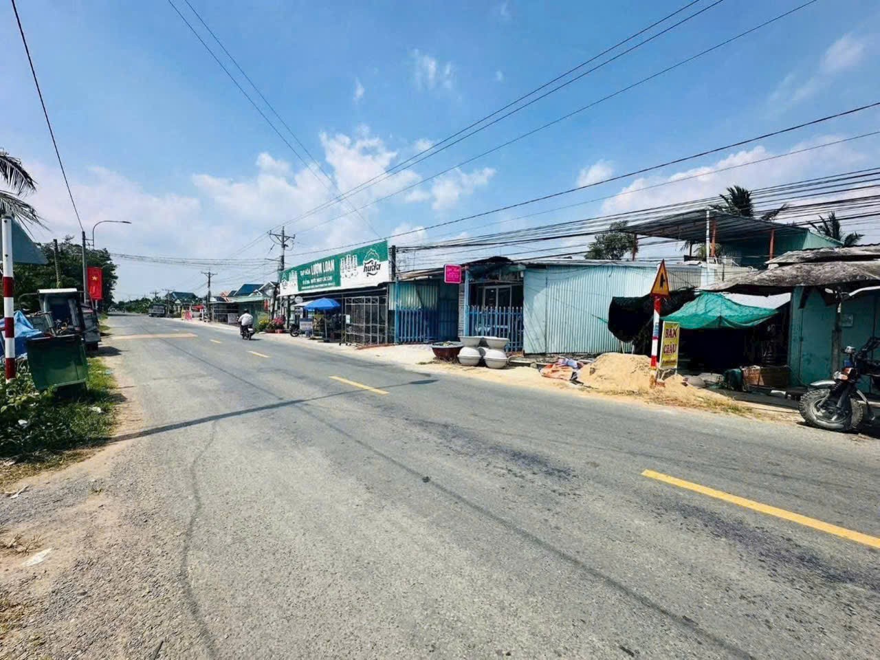 Nhà vườn đẹp trang bị hồ bơi, hồ cá xã Bình Đức , Bến Lức tdt 1850m2 ( 400m2 thổ cư) giá 8,5 tỷ 7