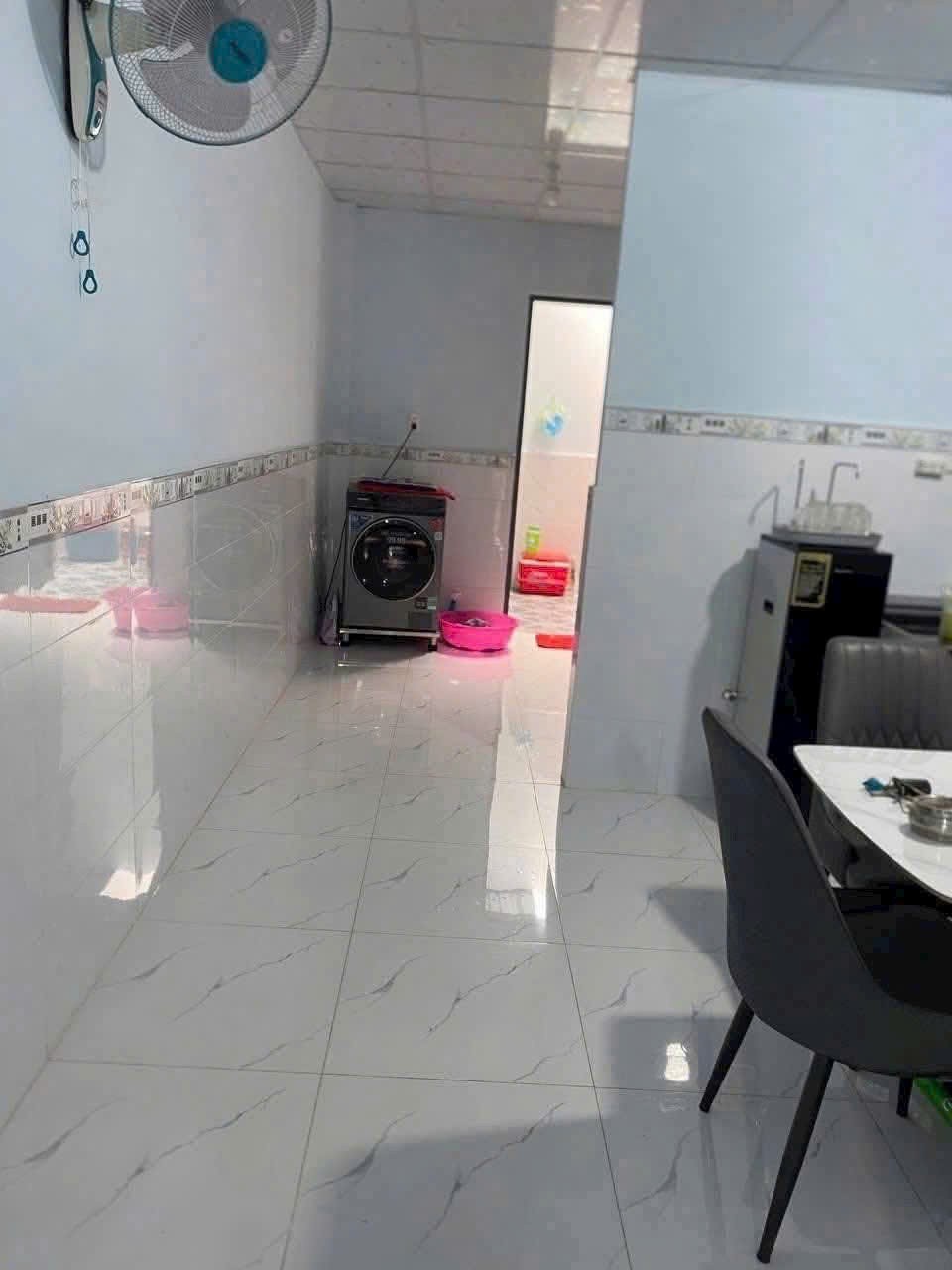 Bán nhà cấp 4 xã Mỹ Yên, Bến Lức hướng Tây Bắc, dt 115m2 1 lửng 2pn,1wc giá 1,4 tỷ 3