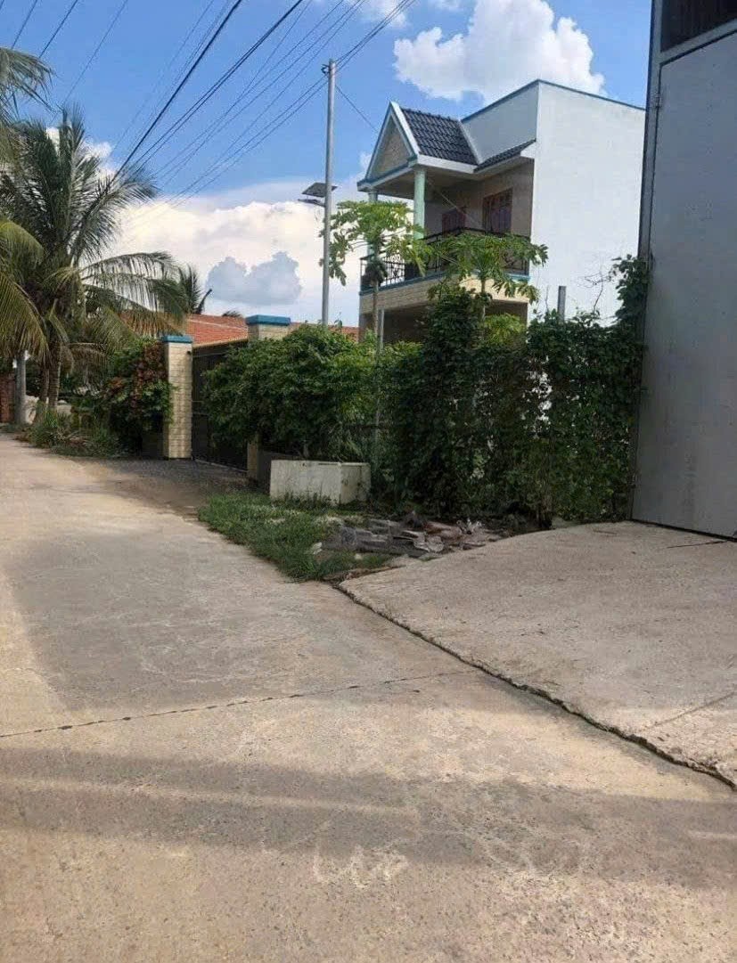 Bán nền thổ cư KDC Nam Long, xã An Thạnh dt 133m2 hướng Đông giá 1,7 tỷ 2