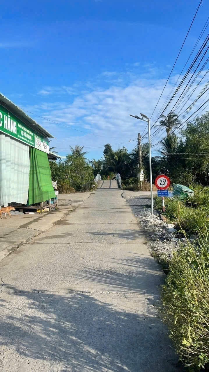 Bán đất vườn 2 mặt tiền view sông Vàm Cỏ Đông đường oto xã Lương Hòa dt 3730m2 giá 5,6 tỷ 2