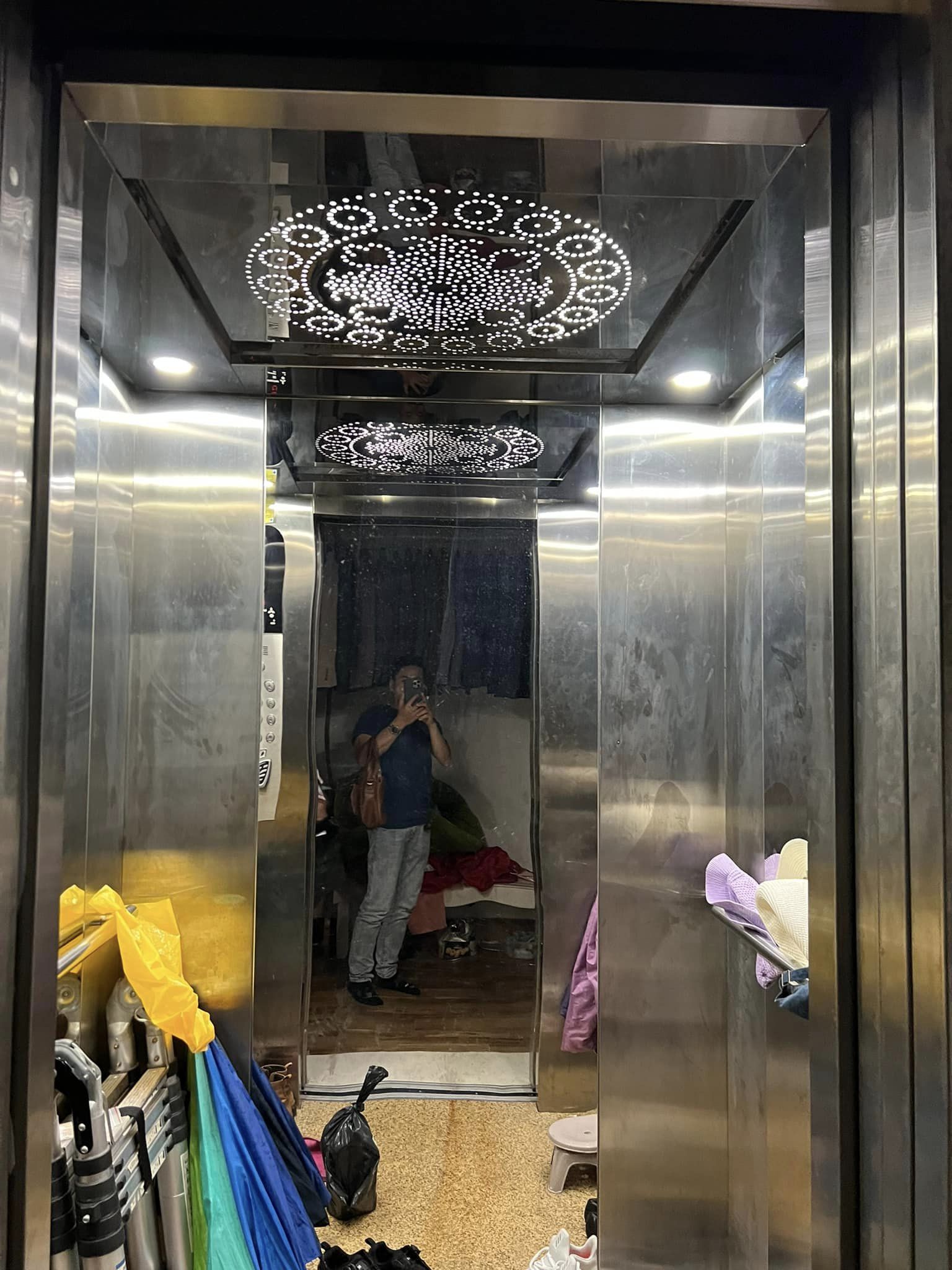 Bán nhà MT Q3-100m2-7PN-thang máy-nội thất cao cấp-7 tầng mới xây-giá tốt 3