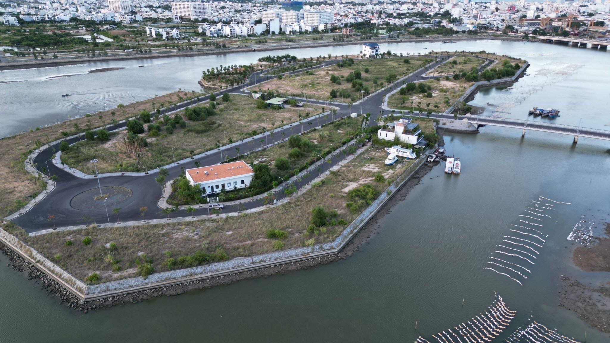 Cần bán Biệt thự dự án Lotus Island, view sông cực đẹp, Diện tích 375m², Giá 31.5 Triệu/m² 1