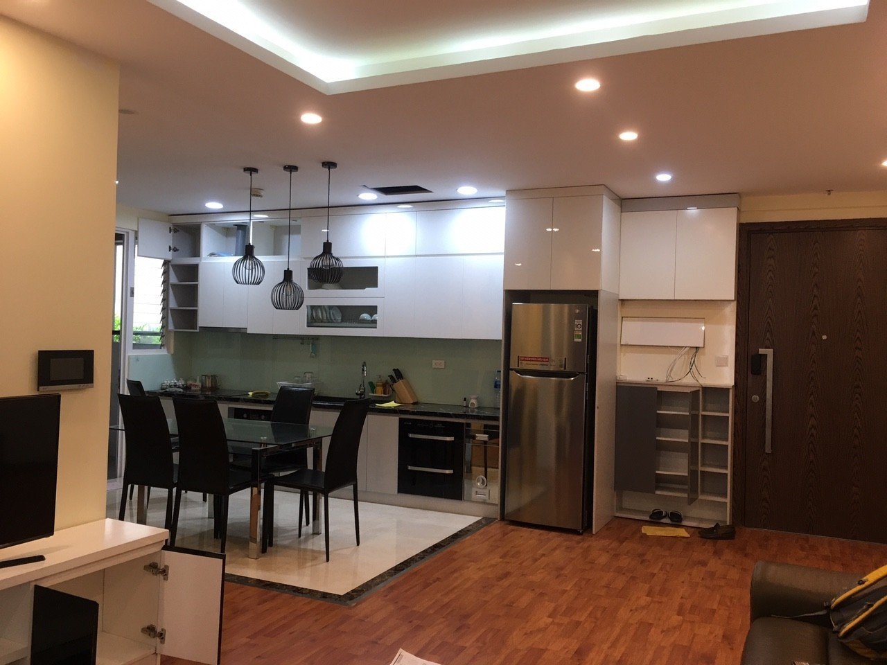 Nhà tôi cần tiền bán căn hộ tòa 24T Seasons Avenue – 3PN, 100m2, 4.3 tỷ, LH 0911.126.936 3