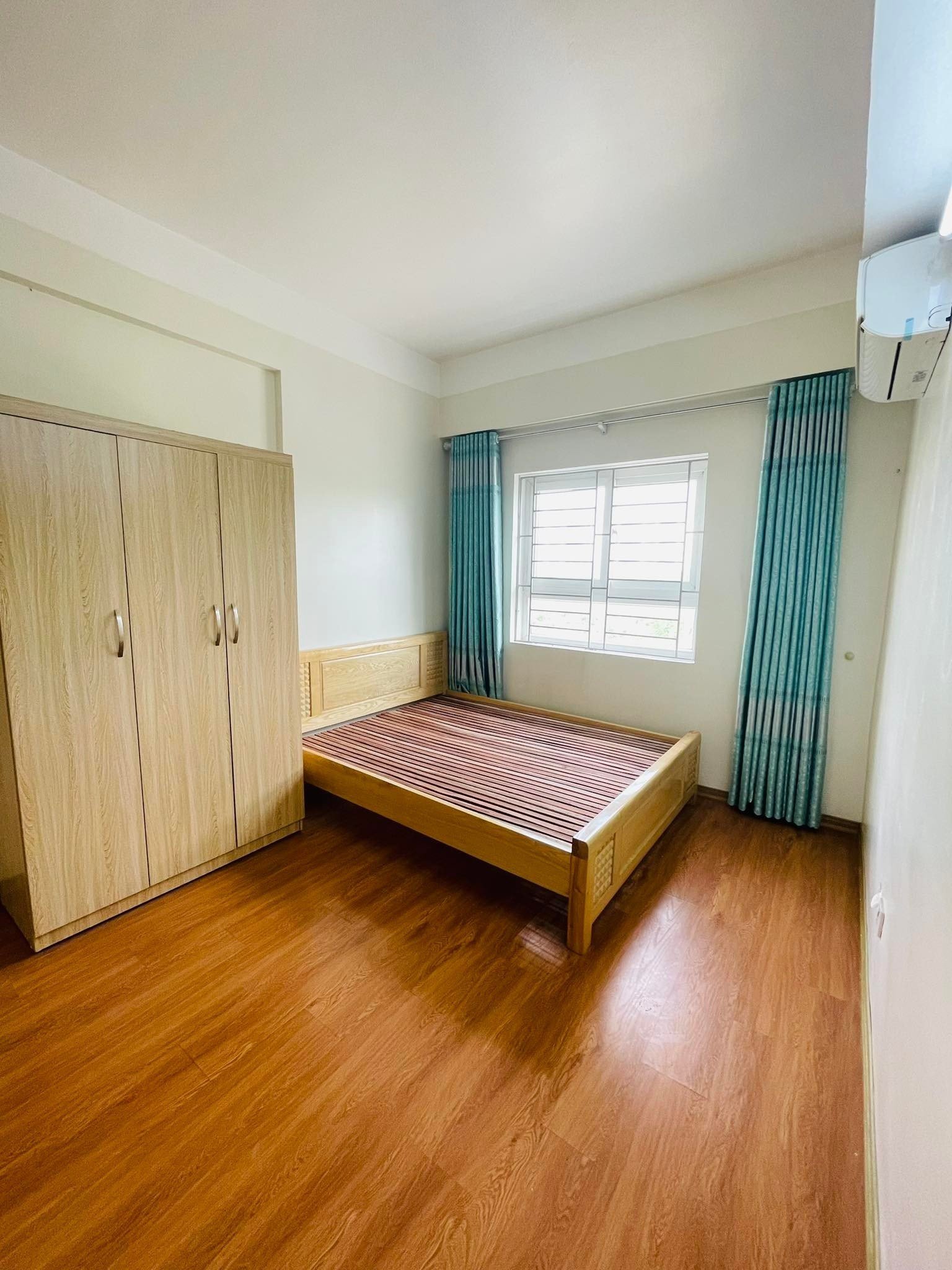 Chính chủ cần bán căn hộ 2 ngủ full đồ mới, view Hồ điều hòa giá 1.2 tỉ tại KDT Thanh Hà Cienco 5 4