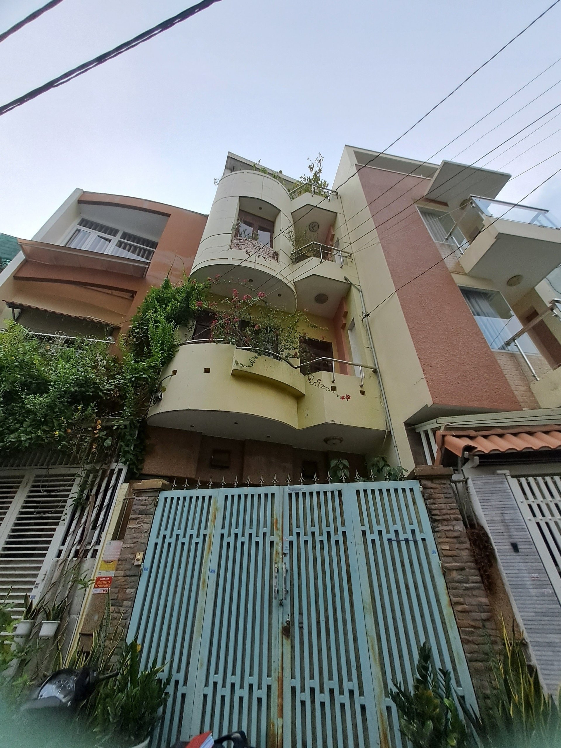 Bán nhà hẻm 7m gần Lạc Long Quân, Tân Bình, 5 tầng, 4x13, giá rẻ 2
